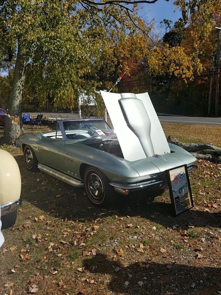 Nathan Hale Car Show - ’66 Corvette