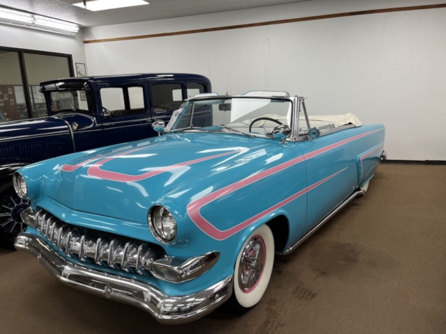 ClassicAutoMall_54 Customized Ford
