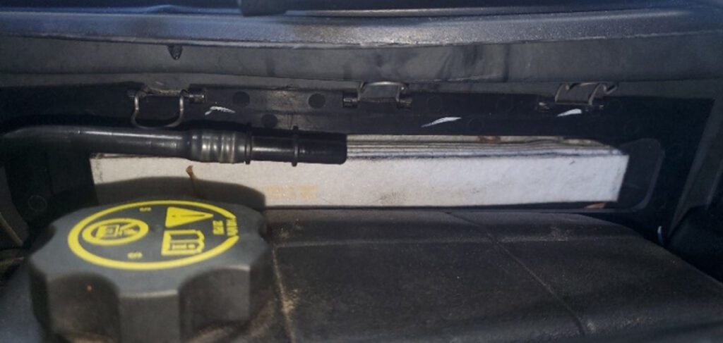 C7 cabin air filter 3